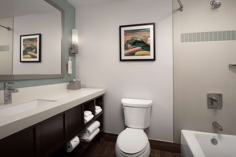 Bathroom 4, Hilton Garden Inn Marina Del Rey, Los Angeles