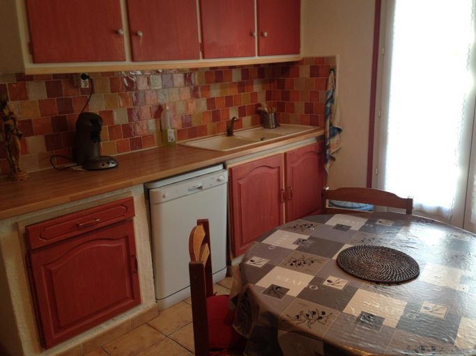 Kitchen 5, Los olivos, Aude