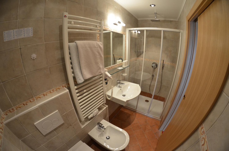 Bathroom, Garni Ossi, Bolzano