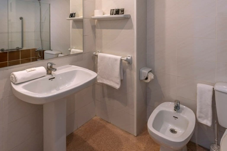 Bathroom 5, ALEGRIA El Mar, Barcelona