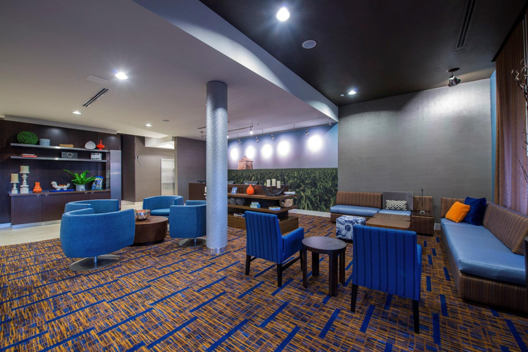 Public Area 2, Courtyard Columbus, Lowndes