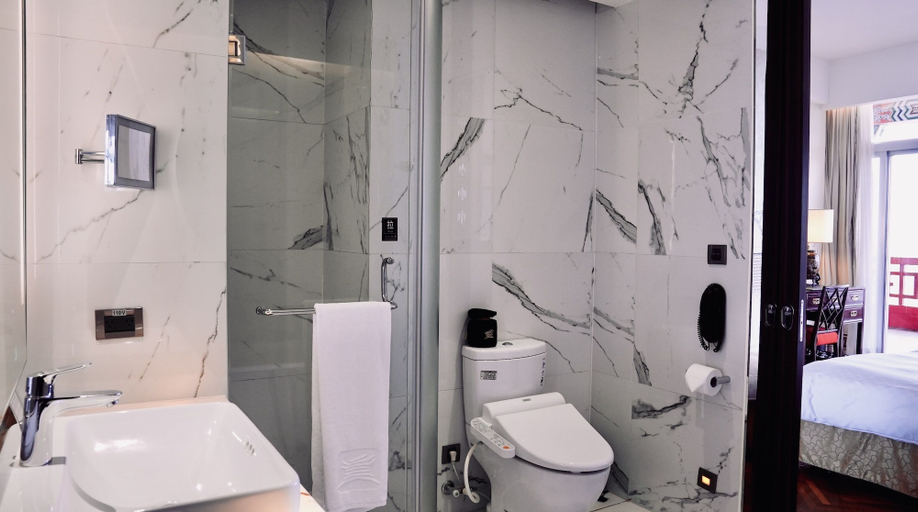 Bathroom 5, The Grand Hotel, Taipei City
