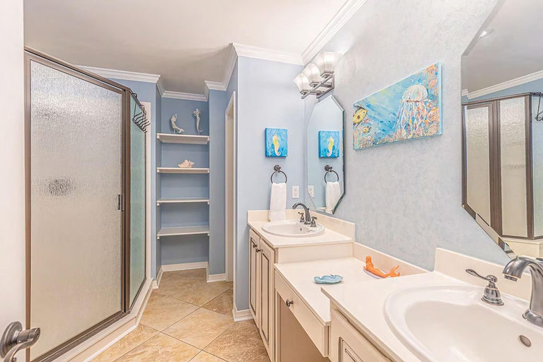 Bathroom 4, Heart and Sol, Okaloosa