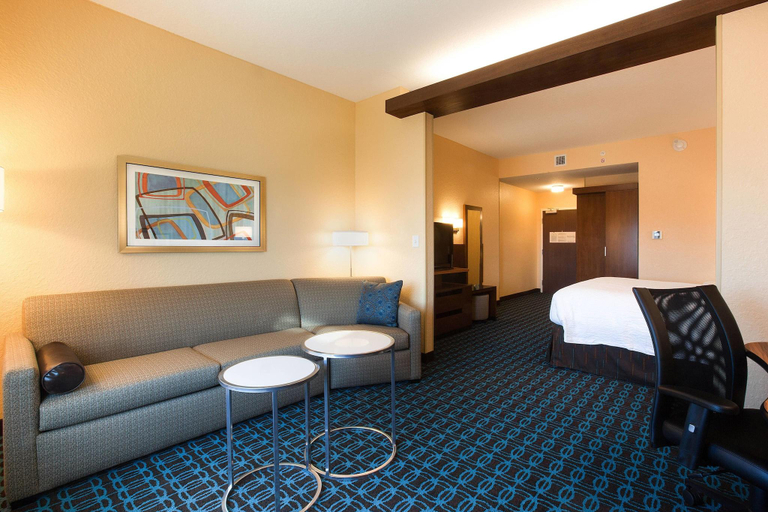 Bedroom 3, Fairfield Inn & Suites Clearwater Beach, Pinellas