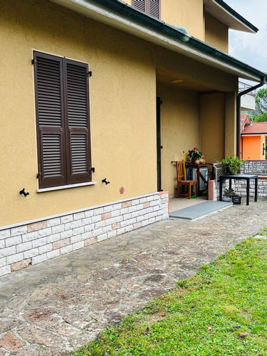 Exterior 16