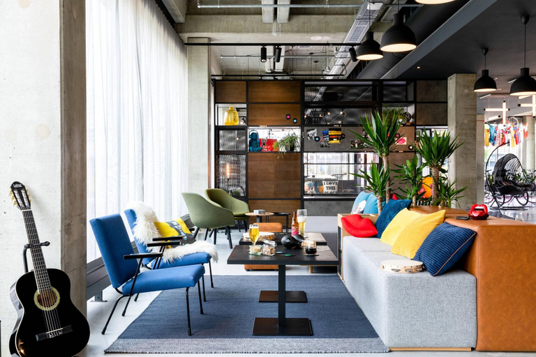 Public Area 4, Moxy Utrecht, Utrecht