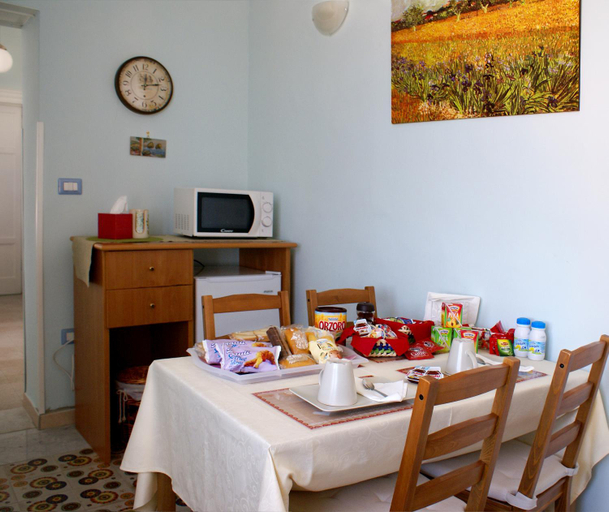 Food & Drinks, Bed and Breakfast Sommavesuvio, Napoli