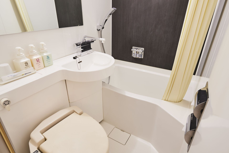 Bathroom 5, Urayasu Sun Hotel, Edogawa