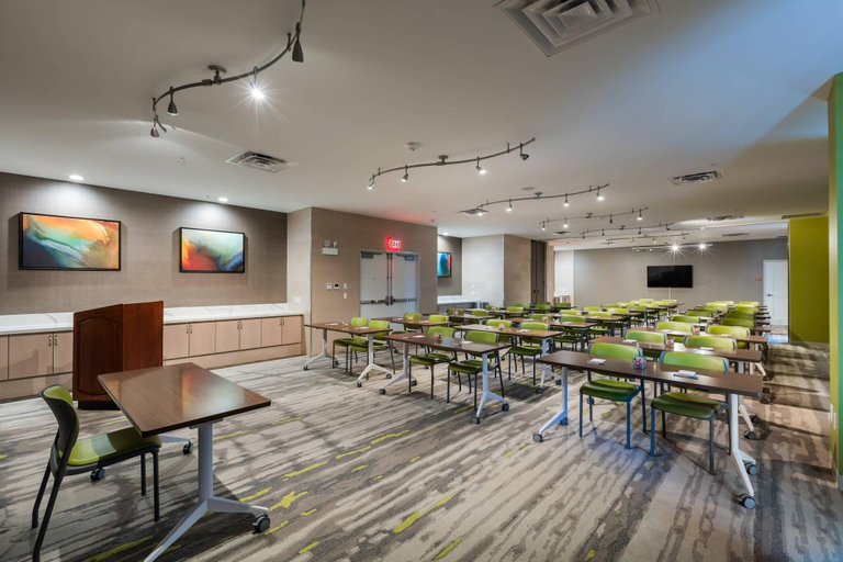 Food & Drinks 5, TownePlace Suites Orlando at SeaWorld®, Orange