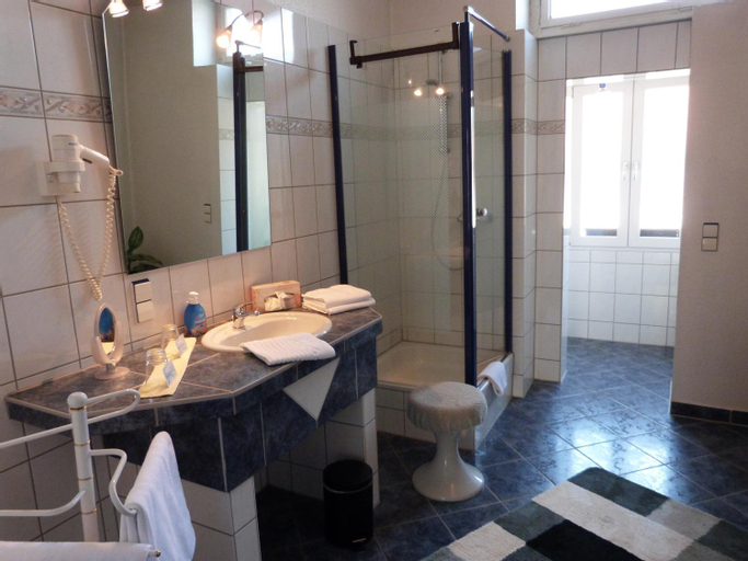 Bedroom 4, Hotel Jagerhof, Mayen-Koblenz