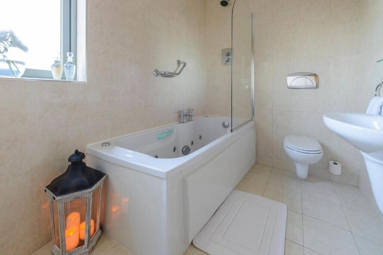 Bathroom 3, Park Place Apartments