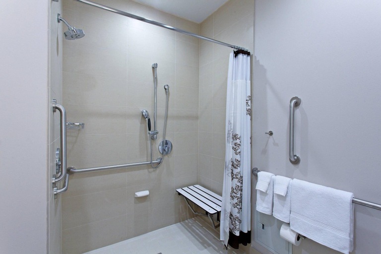 Bathroom 5, Residence Inn Seattle Sea-Tac Airport, SeaTac