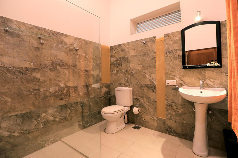 Bathroom 2, D Plus Resort Negombo, Negombo
