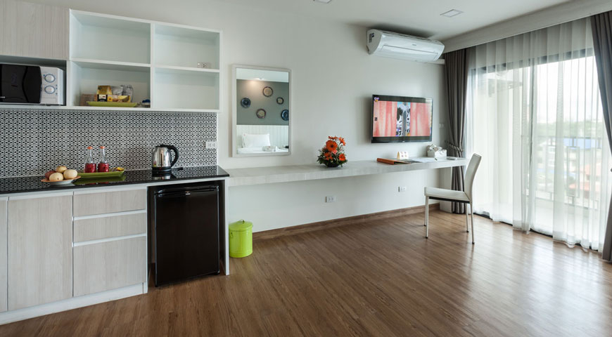 Dining Room 9