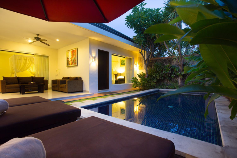 Swimming Pool 12