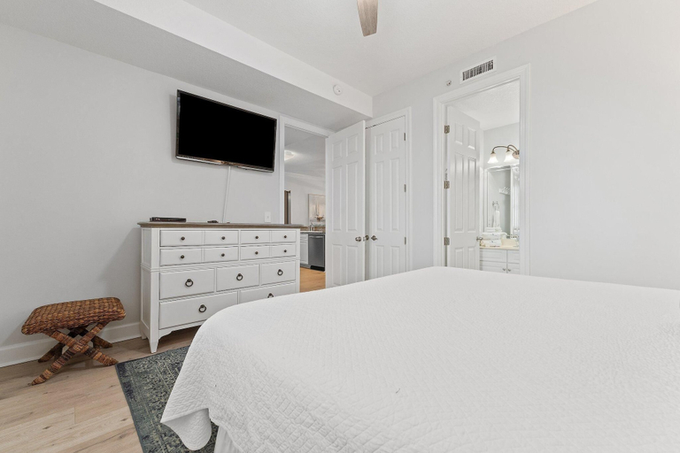 Bedroom 2, Regency Isle 503, Escambia