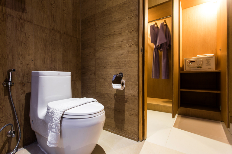 Bathroom 26
