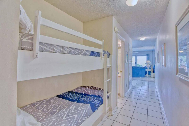 Bedroom 3, Maravilla 4203, Walton