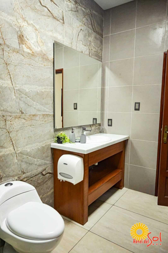 Bathroom 5, HOTEL DE SOL, Cercado
