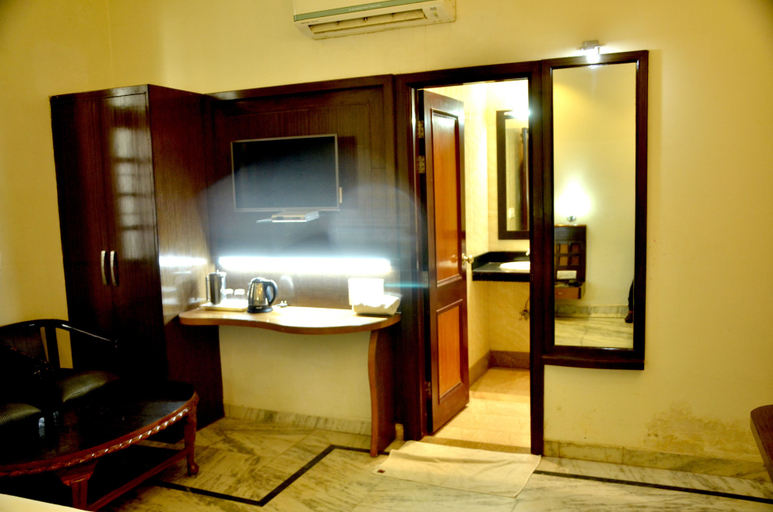Bathroom, Hotel Marc Royal, Agra