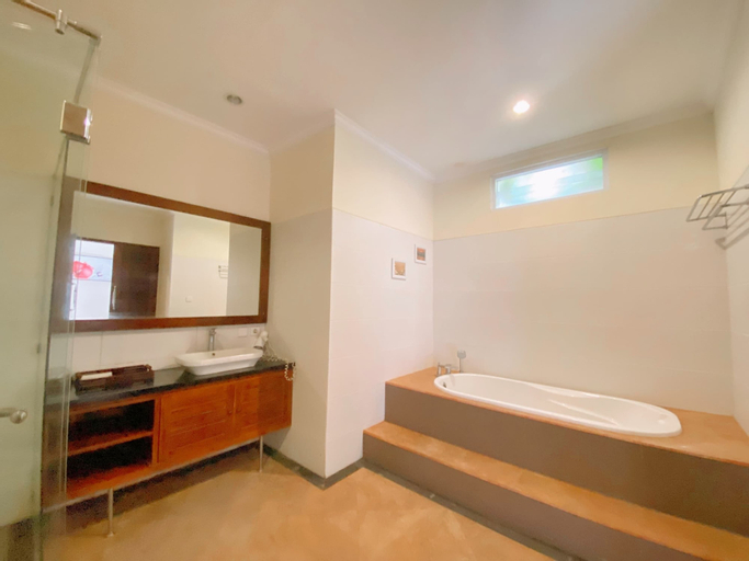 Bathroom 5
