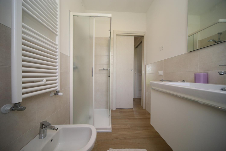 Bathroom 4, Apartment Conte, Treviso