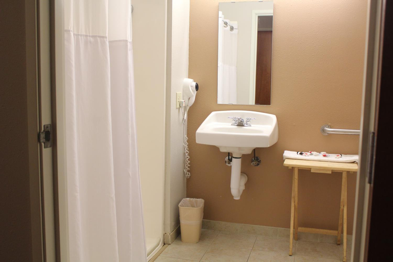 Bathroom 3