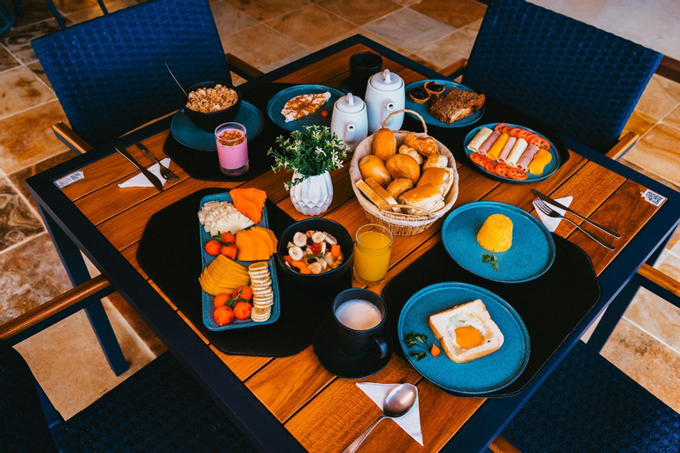 Food & Drinks 6