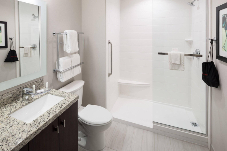 Bathroom 4, TownePlace Suites Orlando at SeaWorld®, Orange