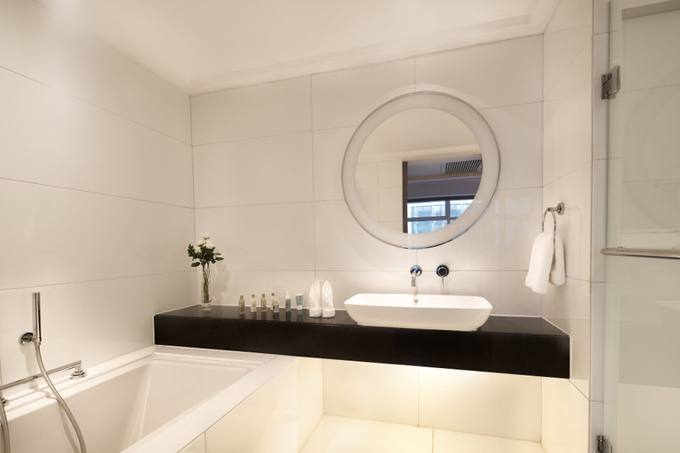 Bathroom 5, DoubleTree by Hilton Beijing, Beijing
