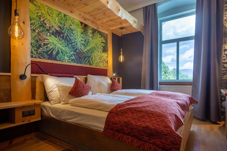 Bedroom 2, Kaiserhof, Neunkirchen