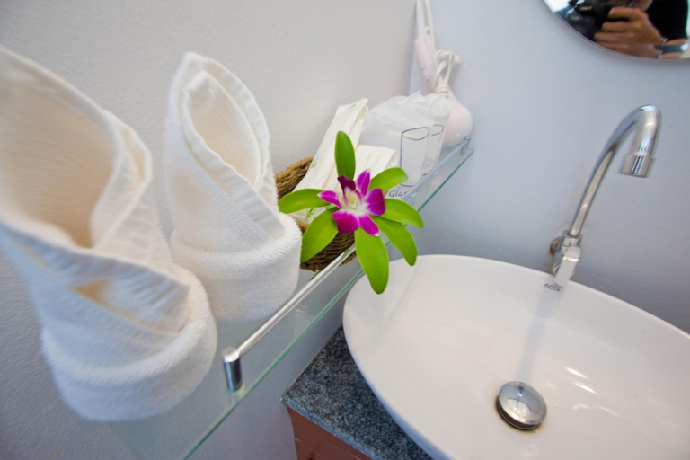 Bathroom 8