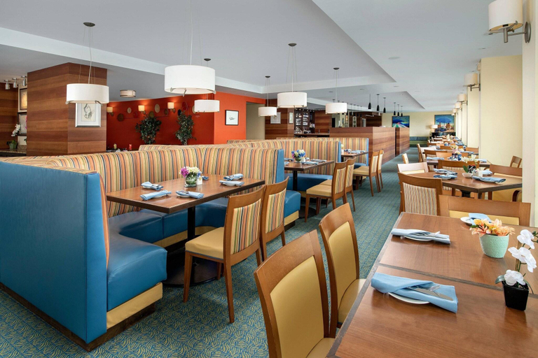 Food & Drinks 5, Courtyard By Marriott Ocean City Oceanfront, Worcester