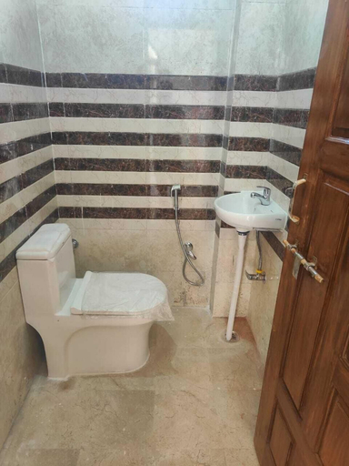 Bathroom, Urbanaid Uniworld, Barabanki