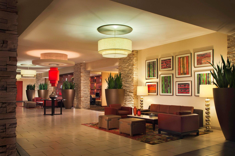 Exterior & Views 2, Courtyard by Marriott Los Angeles - Sherman Oaks, Los Angeles