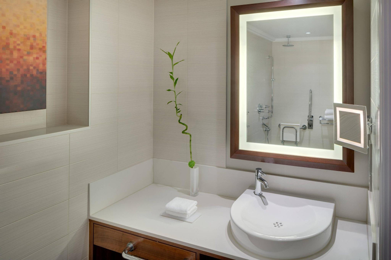 Bathroom 19