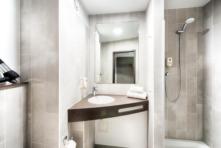 Bathroom 11