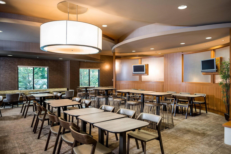 Food & Drinks 5, SpringHill Suites Hampton, Hampton