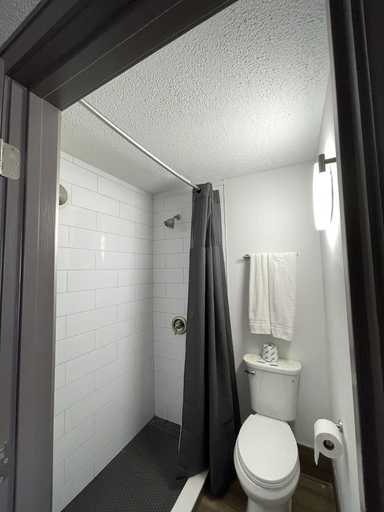 Bathroom 3, Stone Creek Inn, Cook