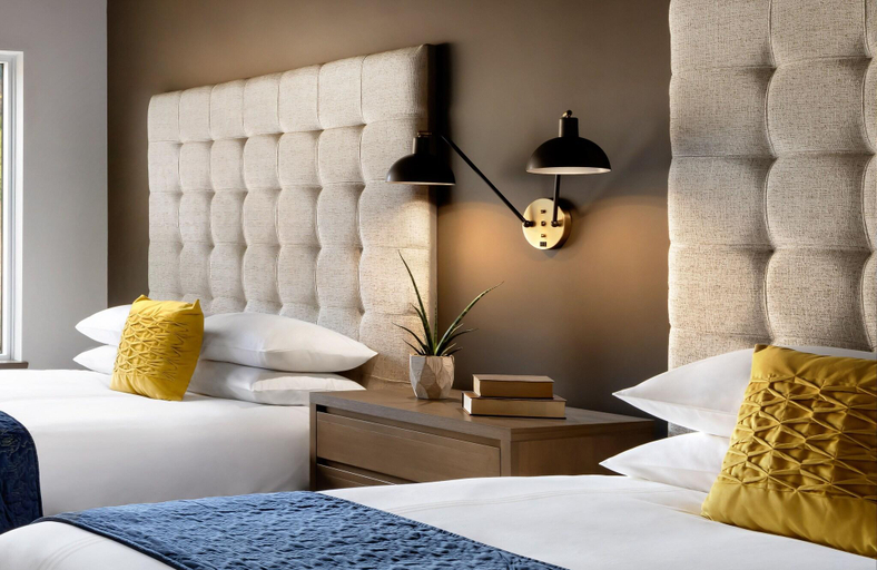 Bedroom 2, The Josie Hotel, Autograph Collection, Kootenay Boundary