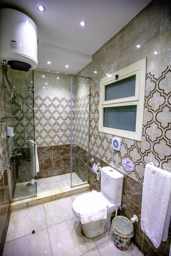 Bathroom 4, Pyramids Chill Out, Al-Ahram
