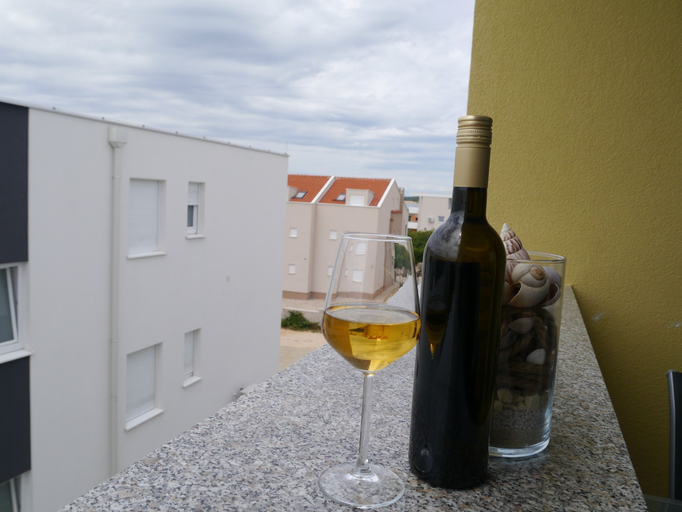 Food & Drinks 4, Nova Excellence, Novalja