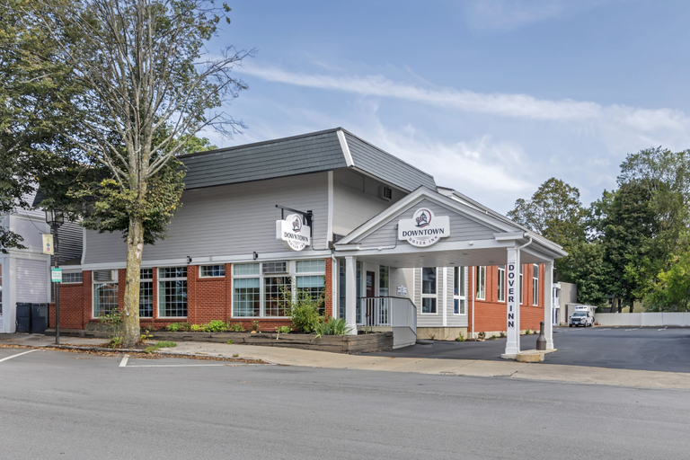 Exterior & Views 1, Downtown Dover Inn, Strafford