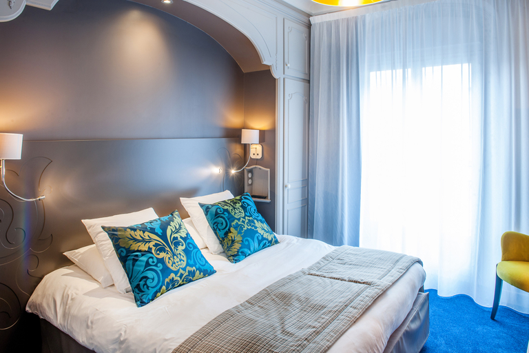 Bedroom 3, Grand Hôtel Gallia & Londres, Hautes-Pyrénées