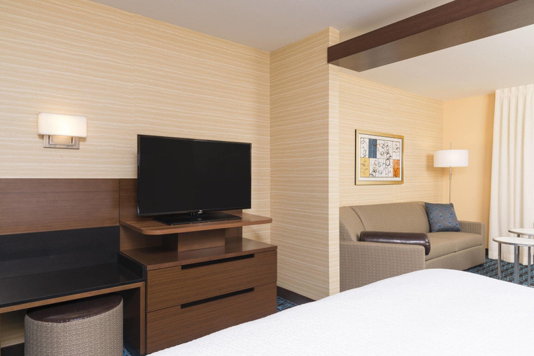 Bedroom 3, Fairfield Inn & Suites Indianapolis Fishers, Hamilton