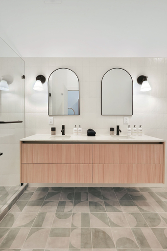 Bathroom 3, Cobalt Coast Resort