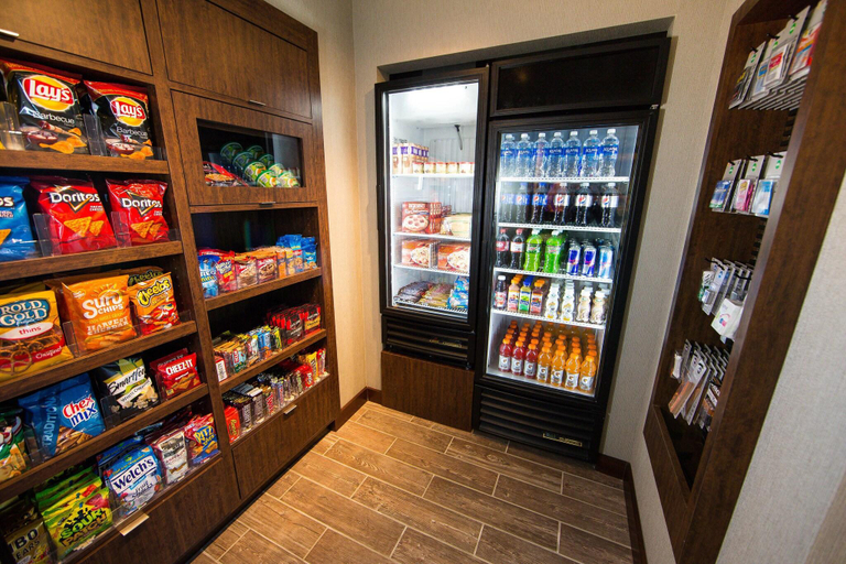 Food & Drinks 5, Fairfield Inn & Suites Savannah Midtown, Chatham