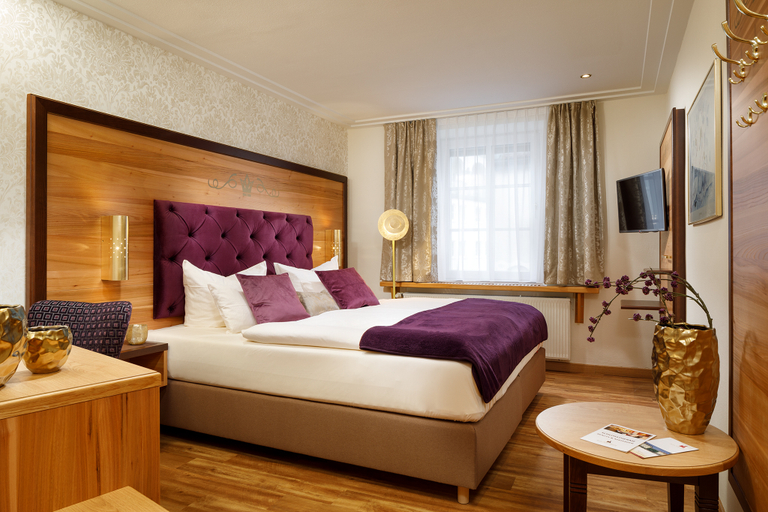 Bedroom 3, Schlosskrone, Ostallgäu