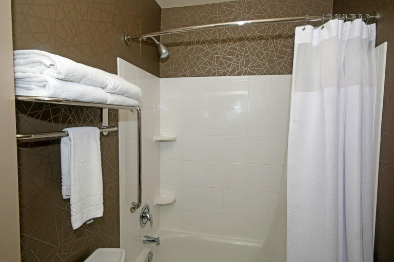 Bathroom 4, SpringHill Suites Charleston North/Ashley Phosphat, Charleston