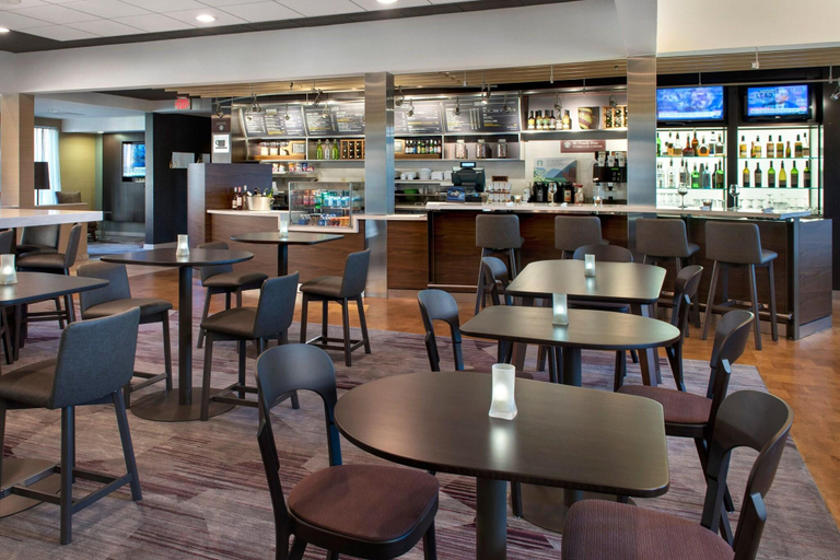 Food & Drinks 5, Courtyard Mt. Laurel Cherry Hill, Burlington